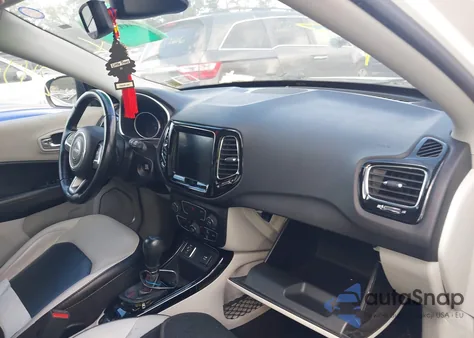 2020 Jeep Compass Limited Fwd z USA, uszkodzony, nr VIN 3C4NJCCB2LT211323